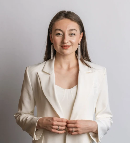 Angelina Chzhan In Cosmetique Dental™