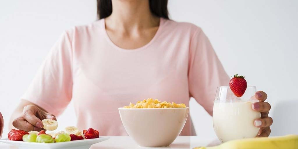 Food To Eat & Avoid After Tooth Extraction