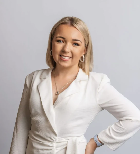 Lauren Byrne In Cosmetique Dental™